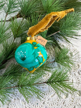 Load image into Gallery viewer, 2024 Keepsake Christmas Ornament #87