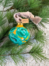 Load image into Gallery viewer, 2024 Keepsake Christmas Ornament #89