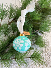Load image into Gallery viewer, 2024 Keepsake Christmas Ornament #11