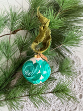 Load image into Gallery viewer, 2024 Keepsake Christmas Ornament #116