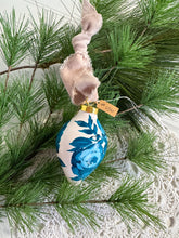 Load image into Gallery viewer, 2024 Keepsake Christmas Ornament #136