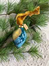 Load image into Gallery viewer, 2024 Keepsake Christmas Ornament #139