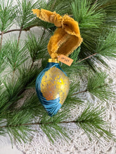 Load image into Gallery viewer, 2024 Keepsake Christmas Ornament #140