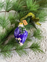 Load image into Gallery viewer, 2024 Keepsake Christmas Ornament #149