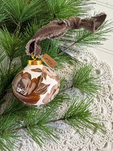 Load image into Gallery viewer, 2024 Keepsake Christmas Ornament #186