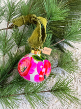 Load image into Gallery viewer, 2024 Keepsake Christmas Ornament #43