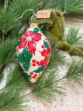 Load image into Gallery viewer, 2025 Keepsake Christmas Ornament #89