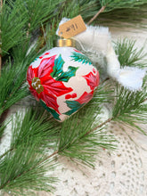 Load image into Gallery viewer, 2025 Keepsake Christmas Ornament #91