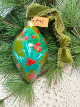 Load image into Gallery viewer, 2025 Keepsake Christmas Ornament #94