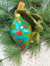 Load image into Gallery viewer, 2025 Keepsake Christmas Ornament #94