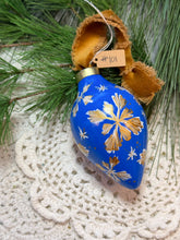 Load image into Gallery viewer, 2025 Keepsake Christmas Ornament #101
