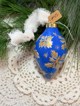 Load image into Gallery viewer, 2025 Keepsake Christmas Ornament #102