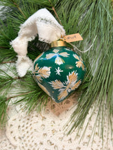 Load image into Gallery viewer, 2025 Keepsake Christmas Ornament #104