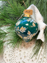 Load image into Gallery viewer, 2025 Keepsake Christmas Ornament #104