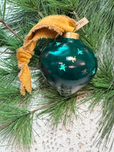 Load image into Gallery viewer, 2025 Keepsake Christmas Ornament #111
