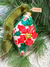 Load image into Gallery viewer, 2025 Keepsake Christmas Ornament #92