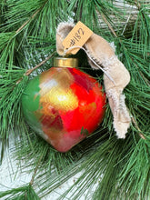 Load image into Gallery viewer, 2025 Keepsake Christmas Ornament #182