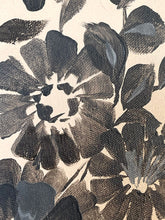 Load image into Gallery viewer, Zinnia Silhouette: Linen