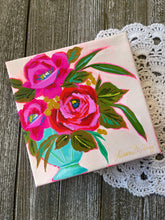 Load image into Gallery viewer, Daisy & Josephine - Compote Vase