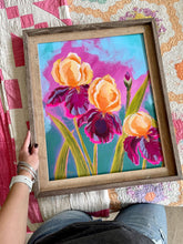 Load image into Gallery viewer, Glowing Iris