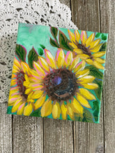 Load image into Gallery viewer, Sunny Side