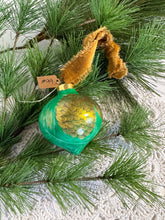 Load image into Gallery viewer, 2024 Keepsake Christmas Ornament #99
