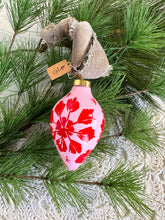 Load image into Gallery viewer, 2024 Keepsake Christmas Ornament #15
