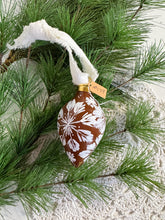 Load image into Gallery viewer, 2024 Keepsake Christmas Ornament #179
