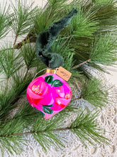 Load image into Gallery viewer, 2024 Keepsake Christmas Ornament #25
