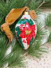 Load image into Gallery viewer, 2025 Keepsake Christmas Ornament #77
