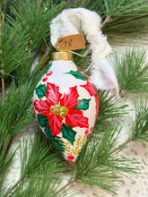 Load image into Gallery viewer, 2025 Keepsake Christmas Ornament #78
