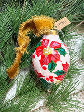 Load image into Gallery viewer, 2025 Keepsake Christmas Ornament #86
