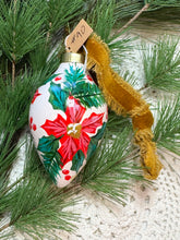 Load image into Gallery viewer, 2025 Keepsake Christmas Ornament #90
