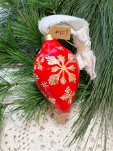 Load image into Gallery viewer, 2025 Keepsake Christmas Ornament #107
