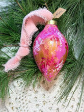 Load image into Gallery viewer, 2025 Keepsake Christmas Ornament #115
