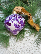 Load image into Gallery viewer, 2025 Keepsake Christmas Ornament #125
