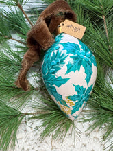 Load image into Gallery viewer, 2025 Keepsake Christmas Ornament #129
