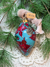 Load image into Gallery viewer, 2025 Keepsake Christmas Ornament #156
