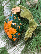 Load image into Gallery viewer, 2025 Keepsake Christmas Ornament #163
