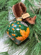 Load image into Gallery viewer, 2025 Keepsake Christmas Ornament #166
