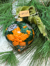 Load image into Gallery viewer, 2025 Keepsake Christmas Ornament #169
