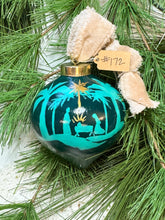 Load image into Gallery viewer, 2025 Keepsake Christmas Ornament #172

