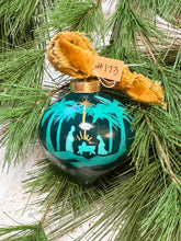 Load image into Gallery viewer, 2025 Keepsake Christmas Ornament #173
