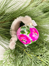 Load image into Gallery viewer, Christmas Ornament #100
