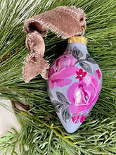 Load image into Gallery viewer, Christmas Ornament #53
