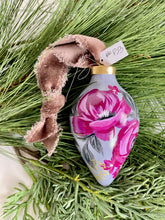 Load image into Gallery viewer, Christmas Ornament #53
