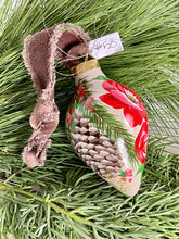 Load image into Gallery viewer, Christmas Ornament #58
