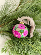Load image into Gallery viewer, Christmas Ornament #77

