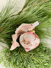 Load image into Gallery viewer, Christmas Ornament #79
