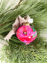Load image into Gallery viewer, Christmas Ornament #83

